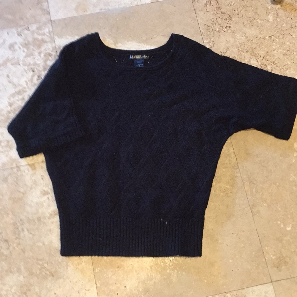 Easy Black pull over sweater